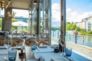 Schicke Restaurants am Wasser