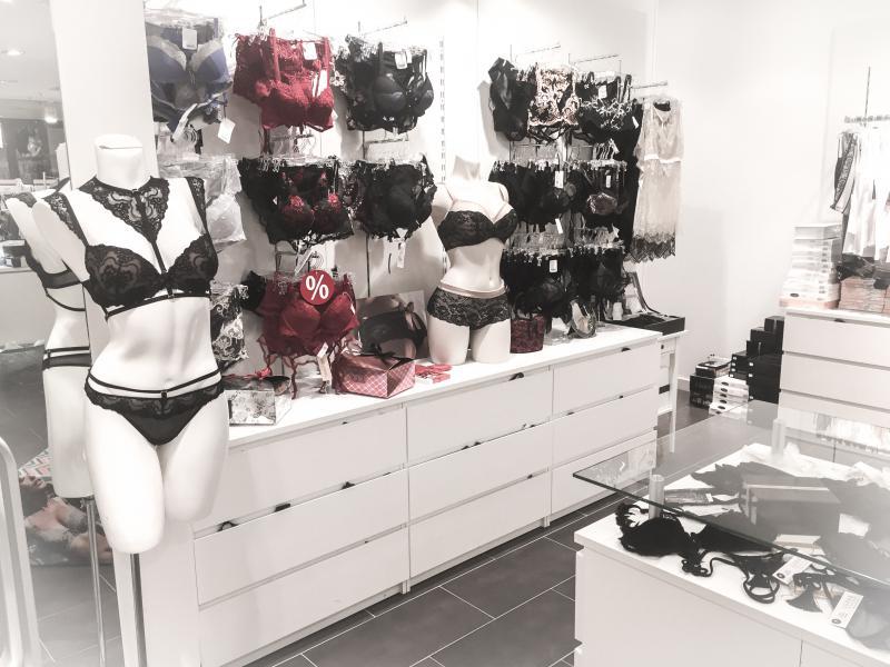 Underwear and lingerie shop in Locarno at Piazza Grande 14b